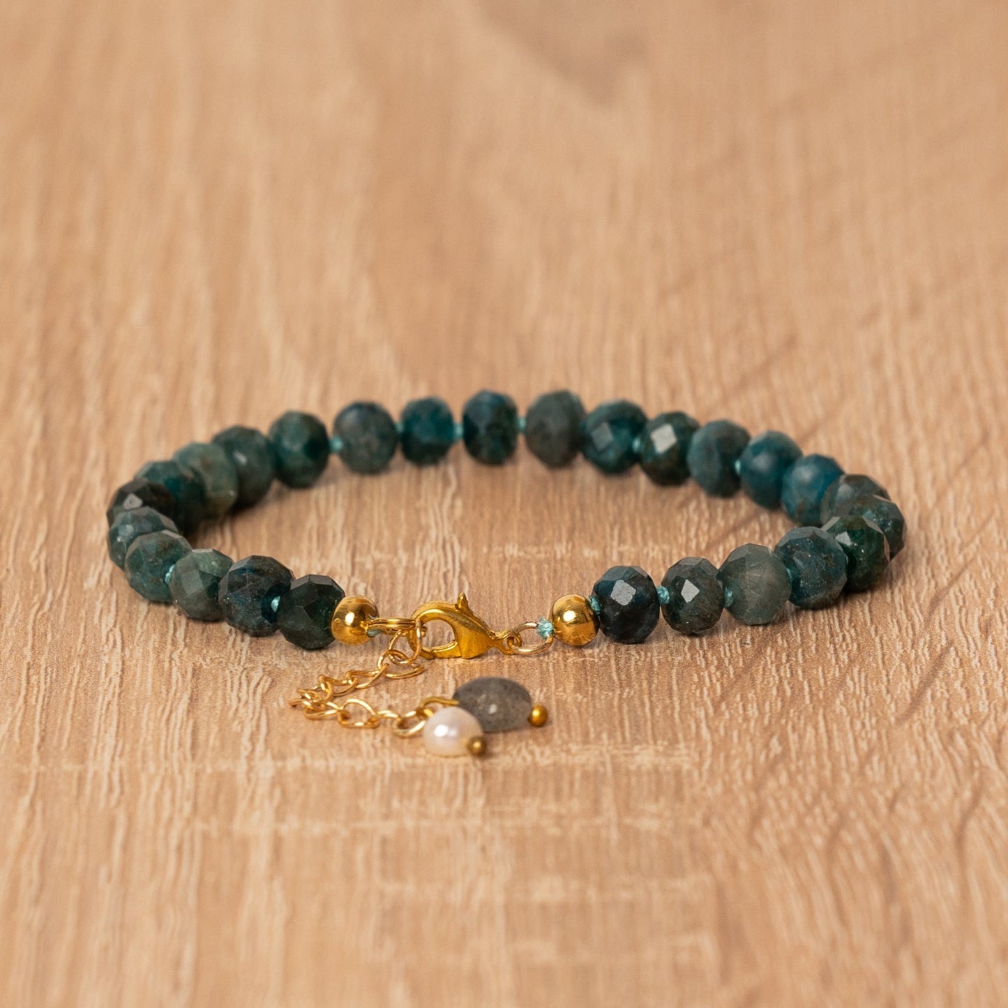 Intense Agate Bracelet