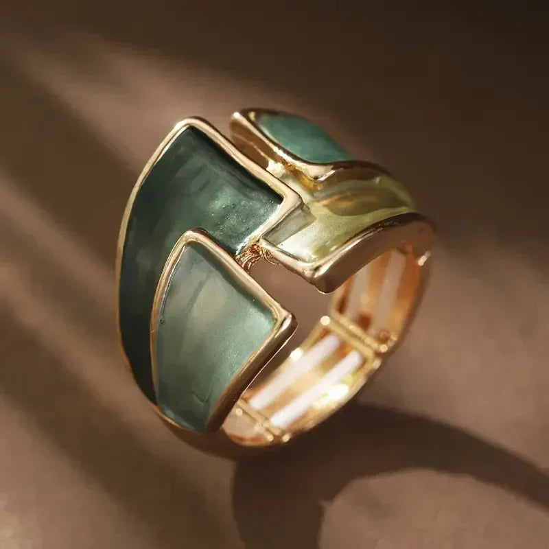 Golden Leafshine Ring