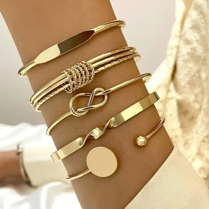 The Elegance Golden Knot Bracelet Set