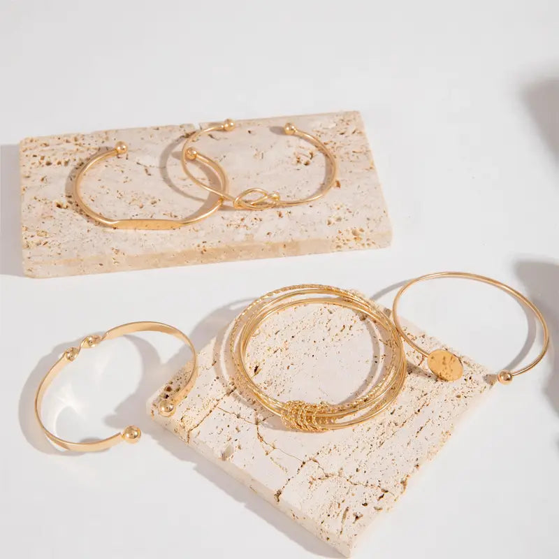 The Elegance Golden Knot Bracelet Set