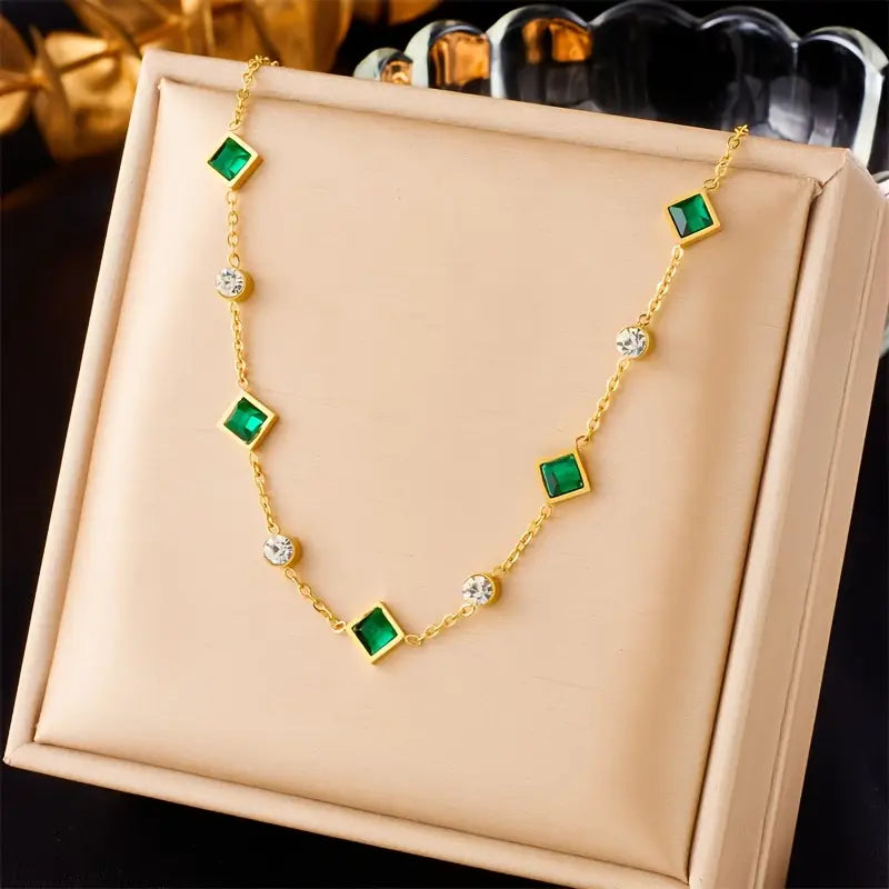 Amelisse Necklace