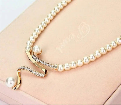 Necklace and Earring Set with Natural Pearls