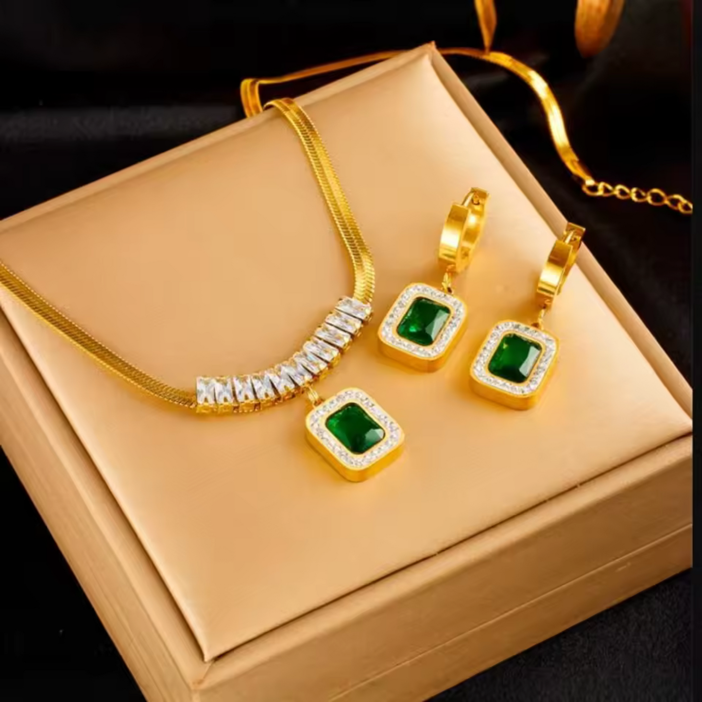 The Isolde Jewelry Set
