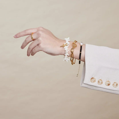 Link Bracelet with T-Bar Clasp | Gold