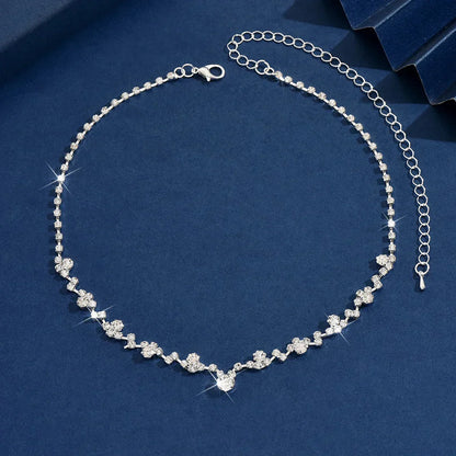 Elegant bridal necklace with diamonds