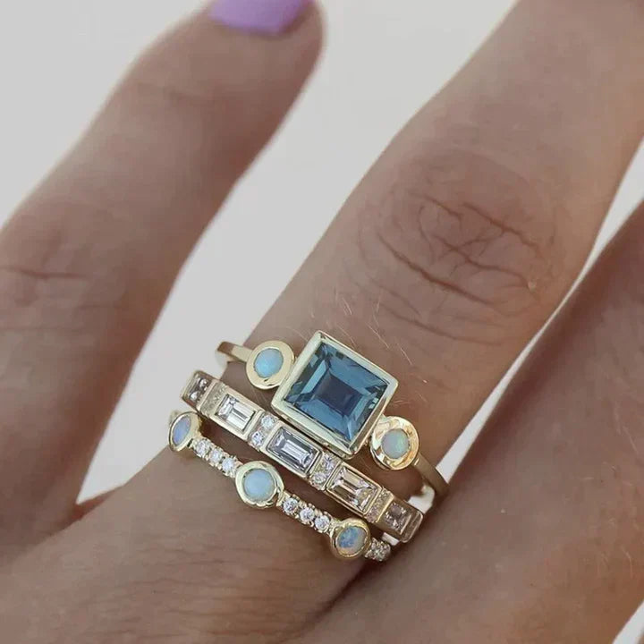 Ring with Blue Crystal in Vintage Style