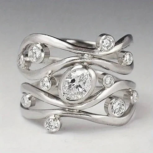 Irregular Vintage Ring with Zirconia in Silver