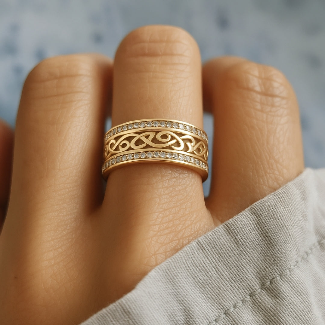 Brilliant Hollow Gold Ring
